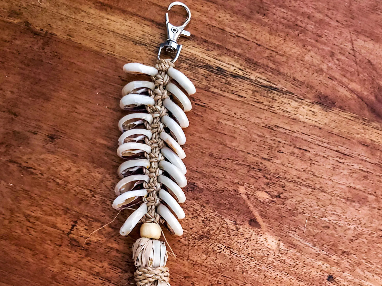 Taschenanhänger Boho mit Muscheln – Individuelles Design mit Naturmaterialien für deinen perfekten Boho-Look.