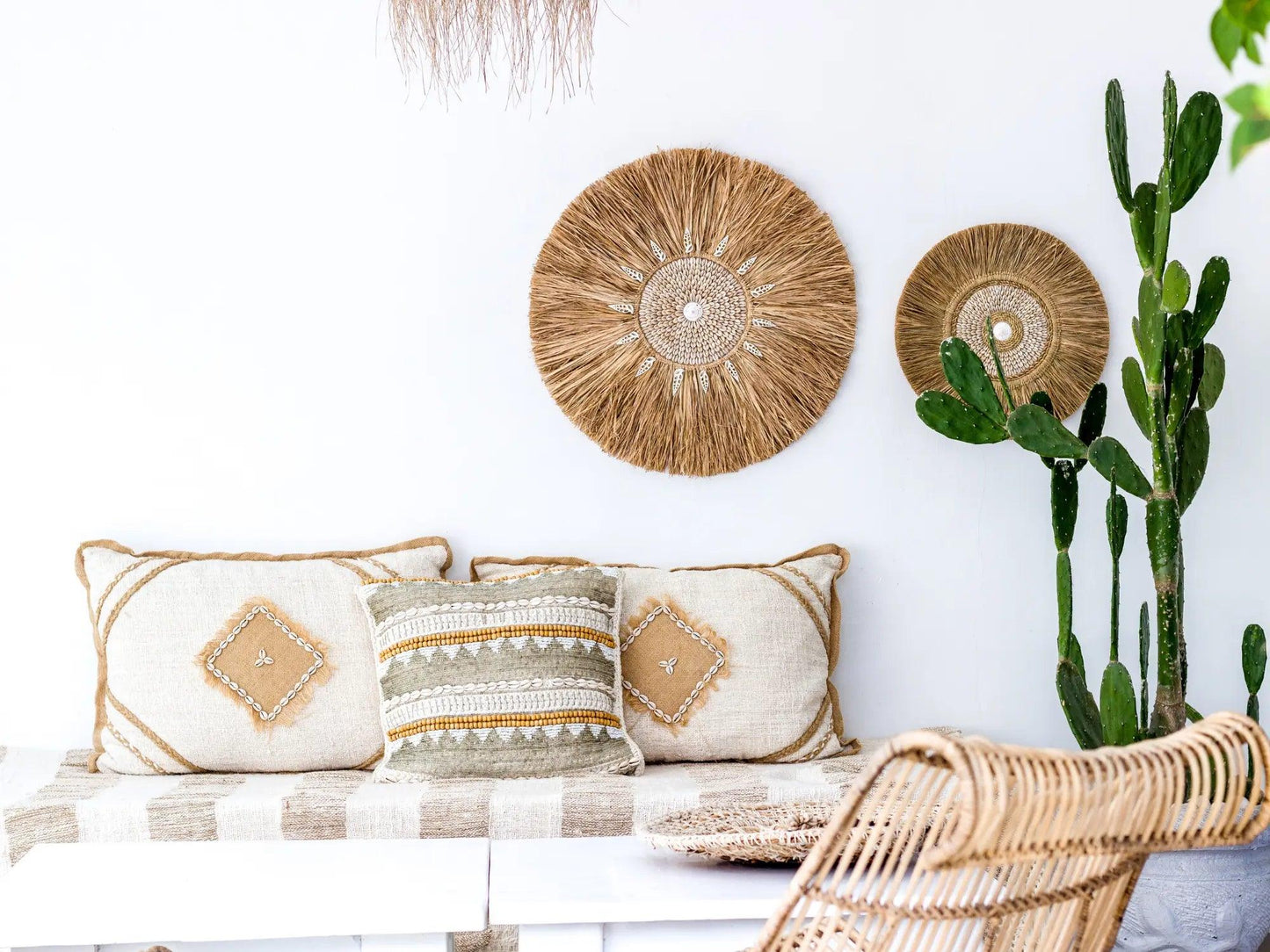 Exklusive Wanddekoration aus Muscheln und Raffia im Boho-Stil