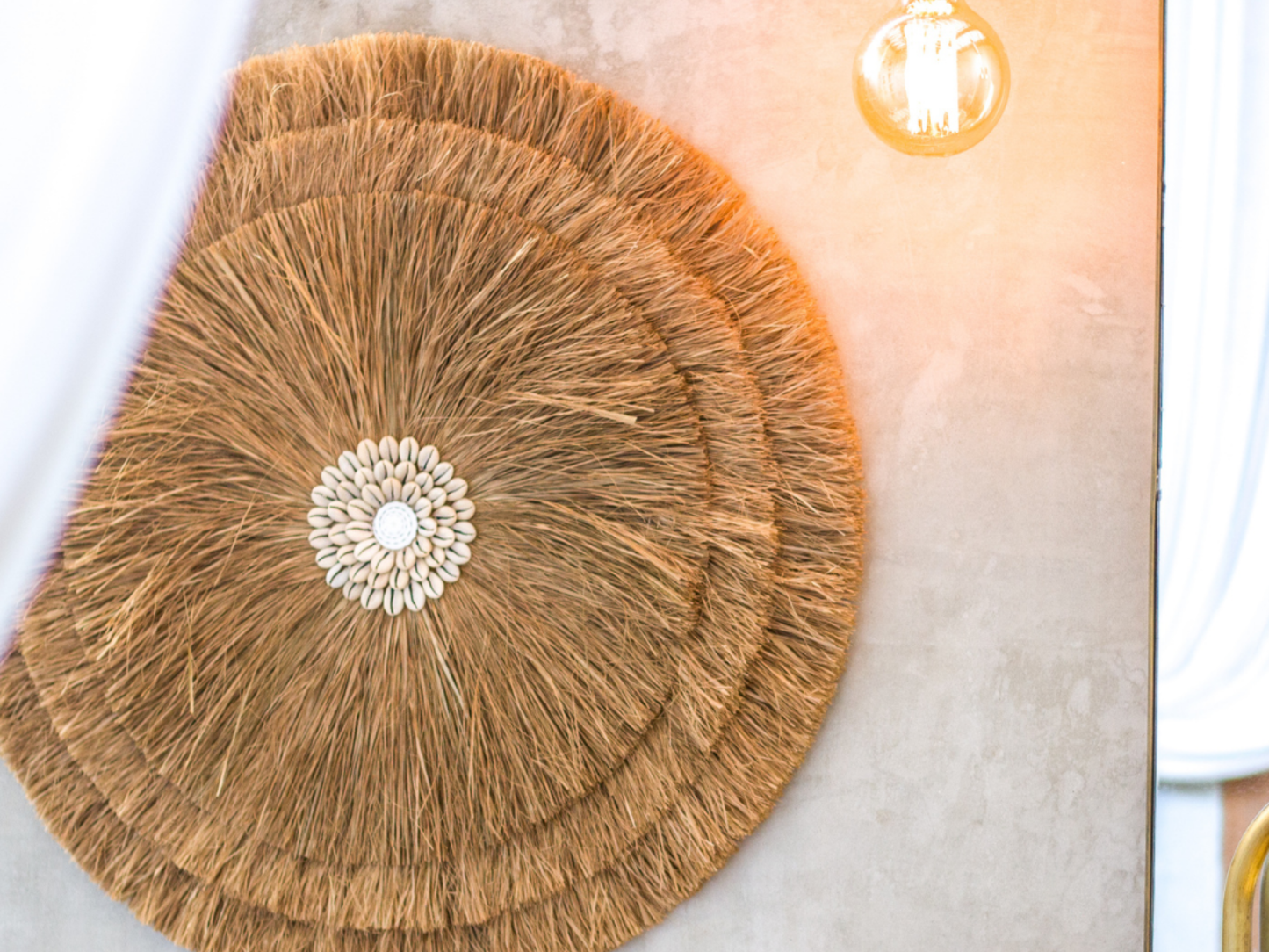 Runde Wanddekoration Boho Stil mit Muscheln