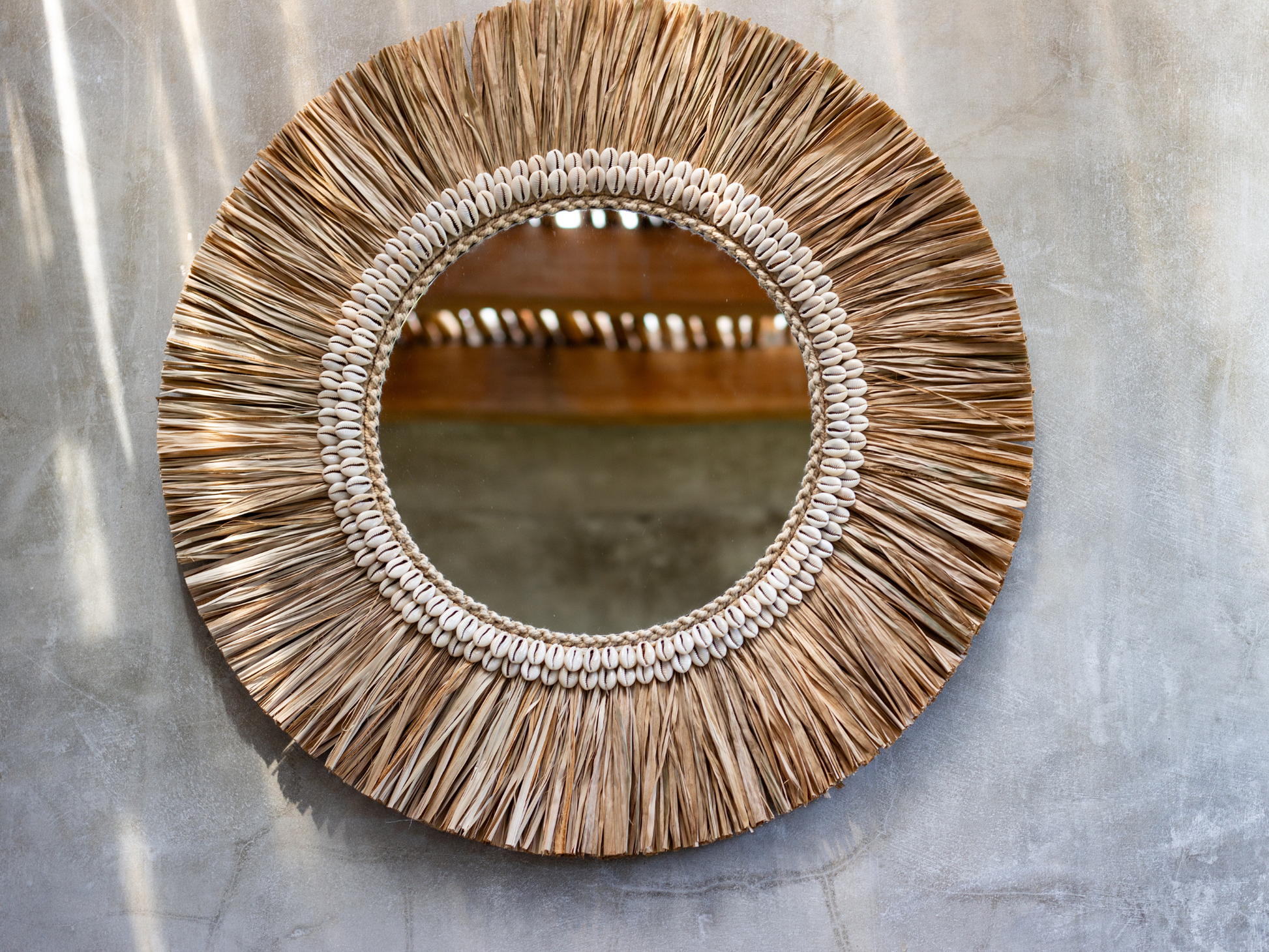 Runder Boho Spiegel als Wanddekoration