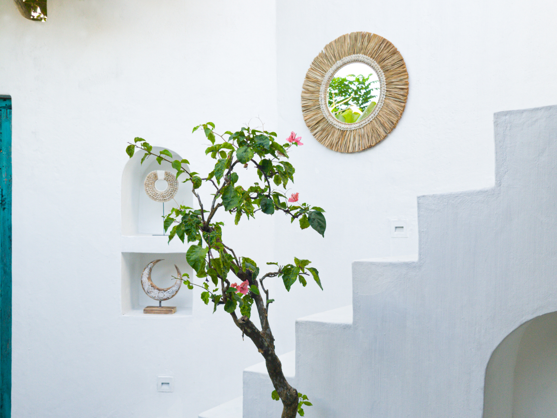 Natur Wandspiegel aus Raffia handgefertigt