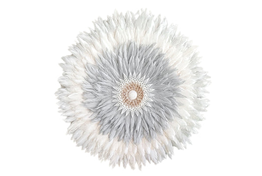 Juju Wanddeko aus Bali mit Federn und Muscheln im Boho-Stil für eine einzigartige Wanddekoration